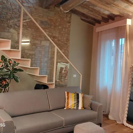 Daire Il Parione Luxury With View, *