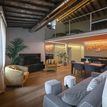 아파트 Il Parione Luxury With View, *