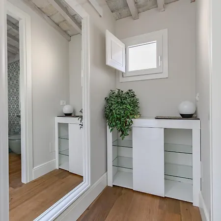 아파트 Il Parione Luxury With View, *